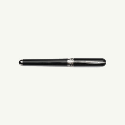 Avatar UR Fountain Pen, Black